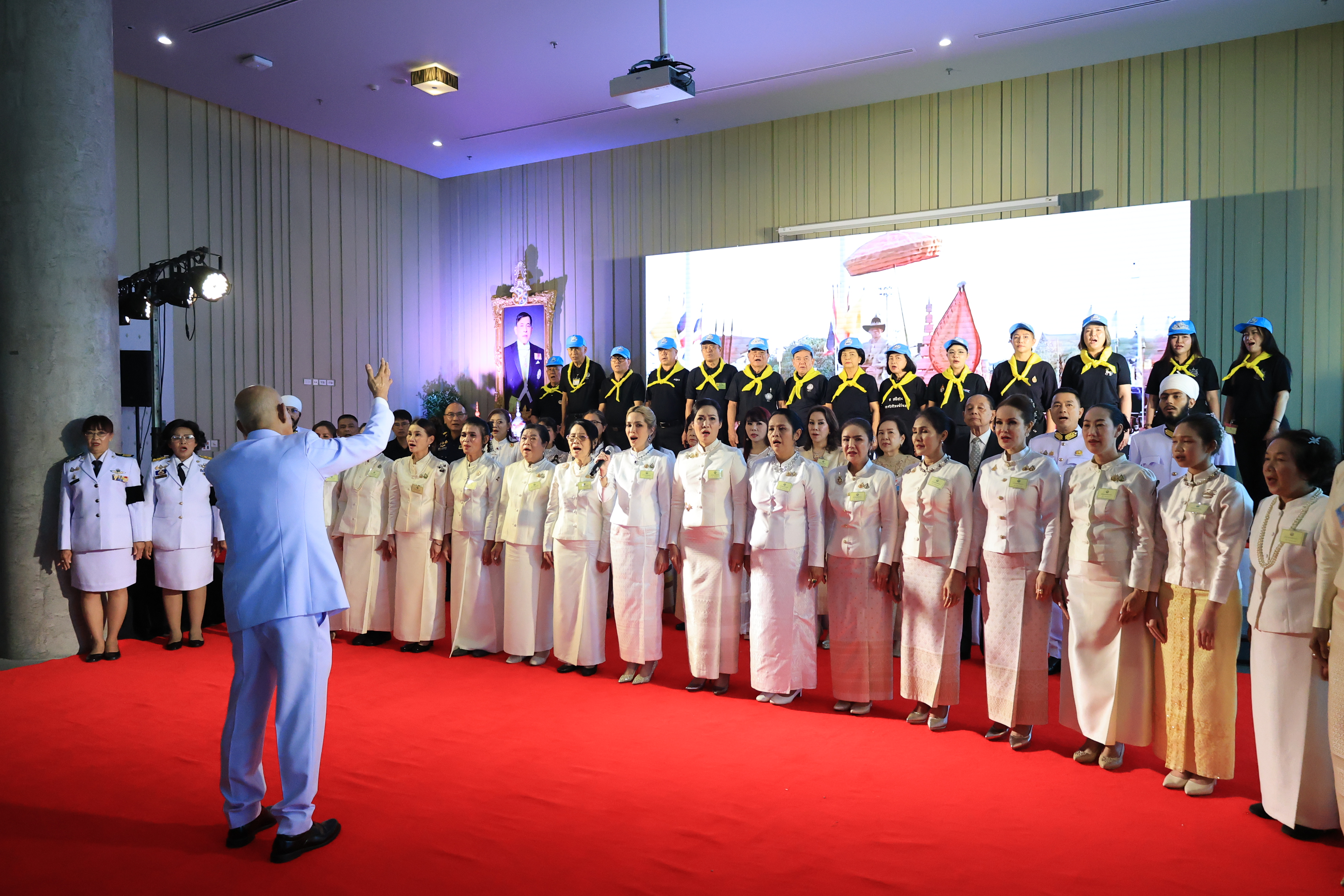 title - ส.ป.ก. ร่วมจัดงานนิทรรศการเฉลิมพระเกียรติพระบาทสมเด็จพระเจ้าอยู่หัว เนื่องในโอกาสมหามงคลเฉลิมพระชนมพรรษา 74 พรรษา 28 กรกฎาคม 2569 “ตามรอยเบื้องพระยุคลบาท น้อมสํานึกในพระมหากรุณาธิคุณ”